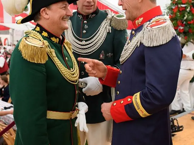 Schützenfest Sonntag Nachmittag 2018 – Vorschau 181