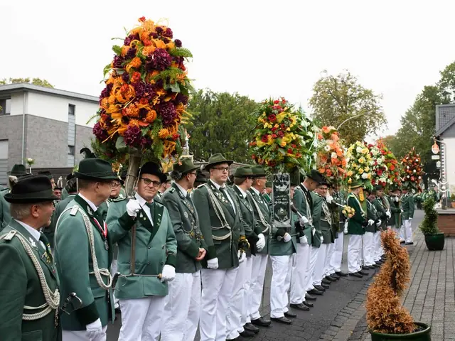 Schützenfest Sonntag Vormittag 2018 – Vorschau 24