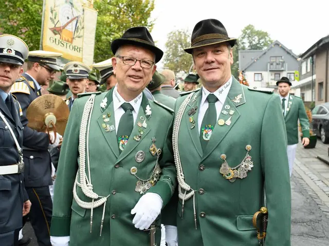 Schützenfest Sonntag Vormittag 2018 – Vorschau 35