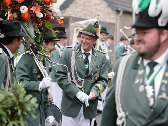 Schützenfest Sonntag Vormittag 2018 – Vorschau 37