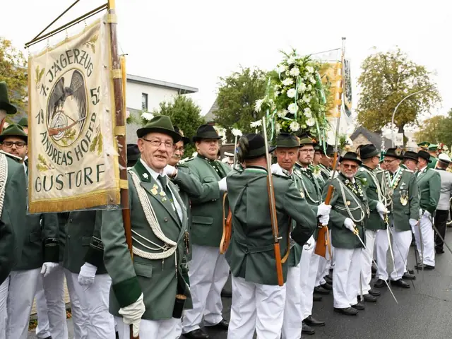 Schützenfest Sonntag Vormittag 2018 – Vorschau 45