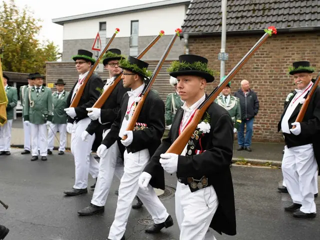 Schützenfest Sonntag Vormittag 2018 – Vorschau 51