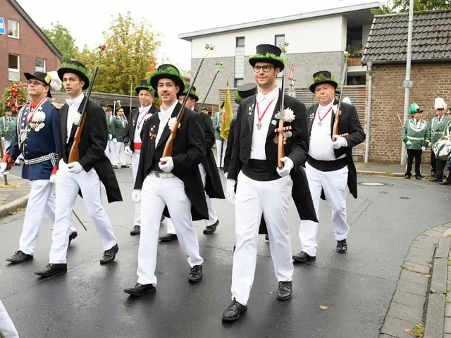 Schützenfest Sonntag Vormittag 2018 – Vorschau 63