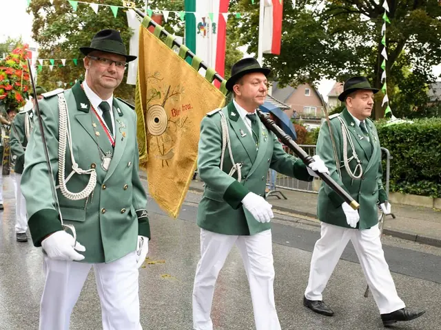Schützenfest Sonntag Vormittag 2018 – Vorschau 75