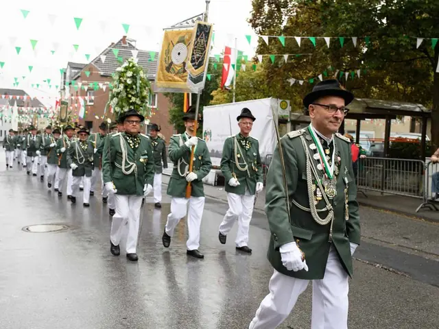 Schützenfest Sonntag Vormittag 2018 – Vorschau 85