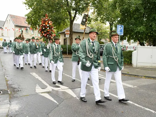 Schützenfest Sonntag Vormittag 2018 – Vorschau 98