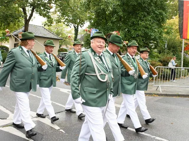 Schützenfest Sonntag Vormittag 2018 – Vorschau 99