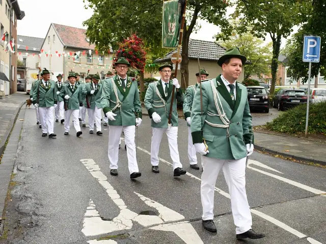 Schützenfest Sonntag Vormittag 2018 – Vorschau 100