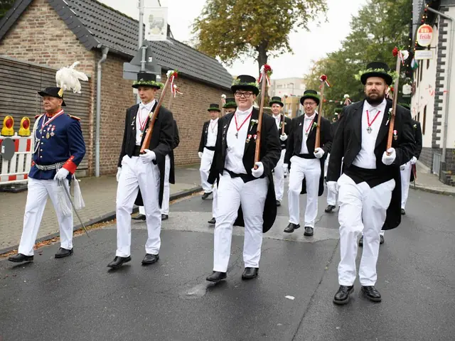 Schützenfest Sonntag Vormittag 2018 – Vorschau 113