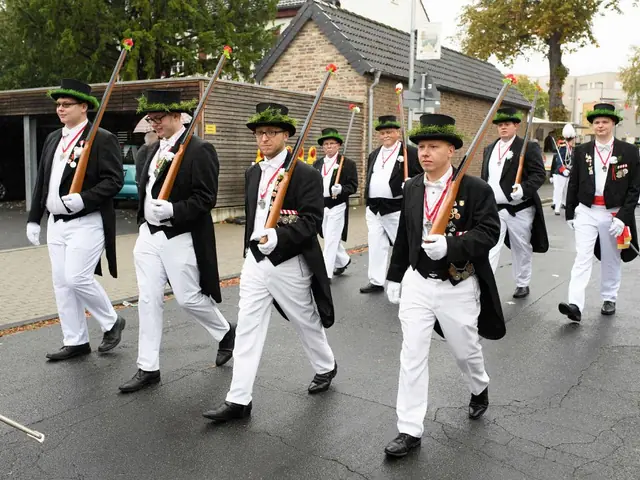 Schützenfest Sonntag Vormittag 2018 – Vorschau 118