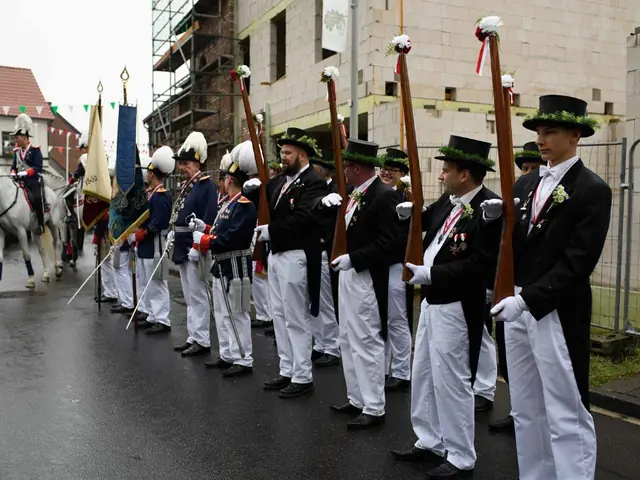 Schützenfest Sonntag Vormittag 2018 – Vorschau 145