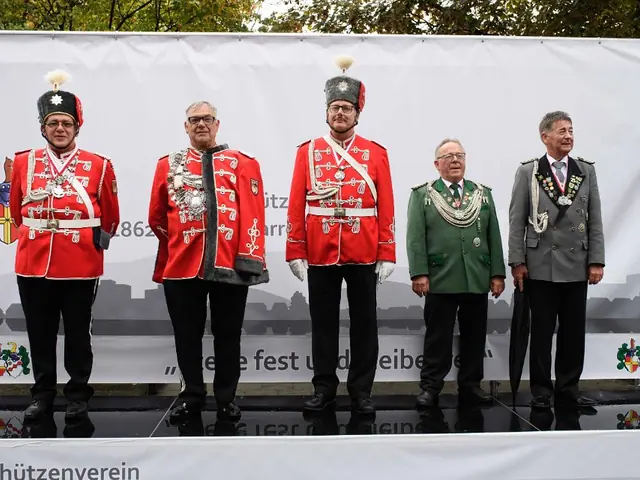 Schützenfest Sonntag Vormittag 2018 – Vorschau 157