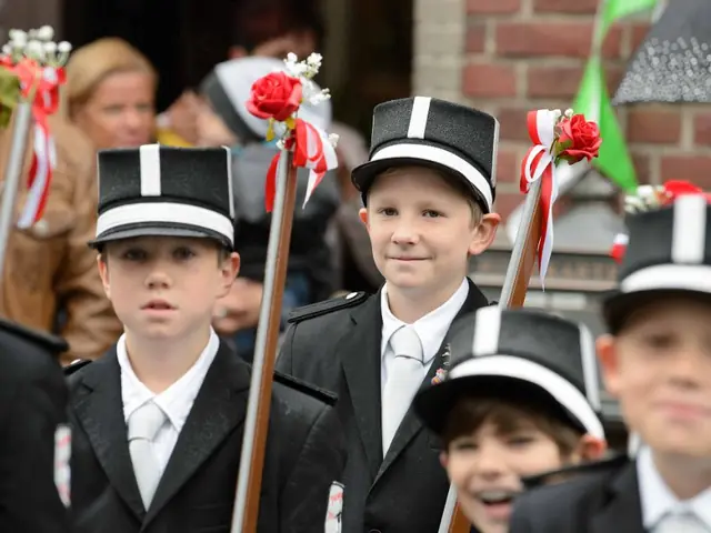 Schützenfest Sonntag Vormittag 2018 – Vorschau 159