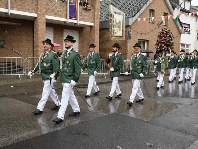 Schützenfest Sonntag Vormittag 2018 – Vorschau 165