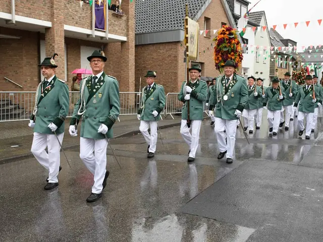 Schützenfest Sonntag Vormittag 2018 – Vorschau 168