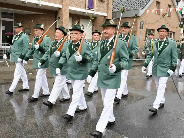 Schützenfest Sonntag Vormittag 2018 – Vorschau 170