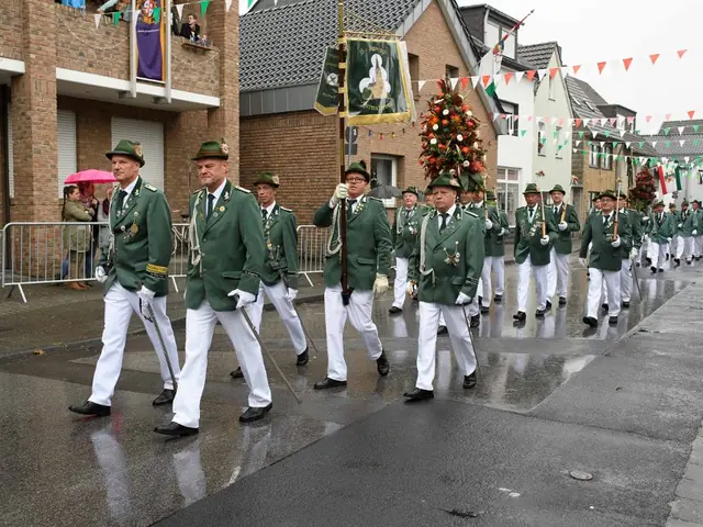 Schützenfest Sonntag Vormittag 2018 – Vorschau 171