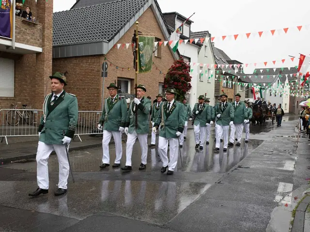 Schützenfest Sonntag Vormittag 2018 – Vorschau 173