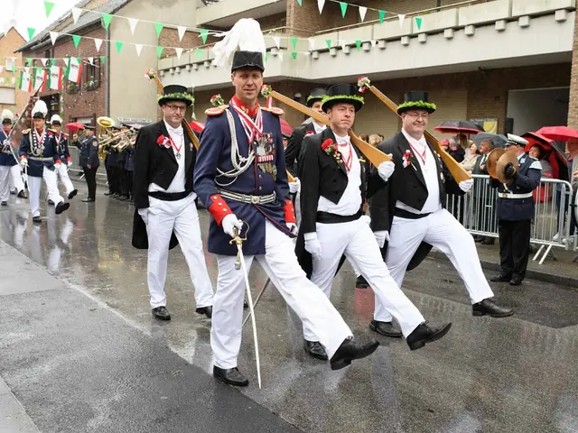 Schützenfest Sonntag Vormittag 2018 – Vorschau 180