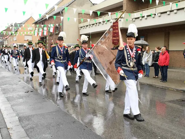 Schützenfest Sonntag Vormittag 2018 – Vorschau 181