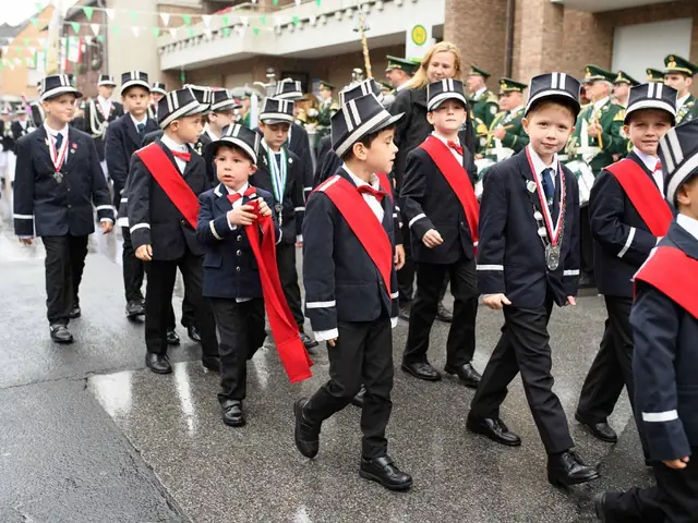 Schützenfest Sonntag Vormittag 2018 – Vorschau 197