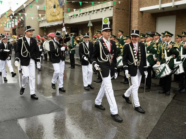 Schützenfest Sonntag Vormittag 2018 – Vorschau 201