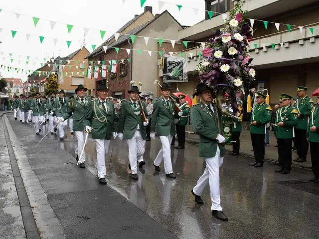 Schützenfest Sonntag Vormittag 2018 – Vorschau 215