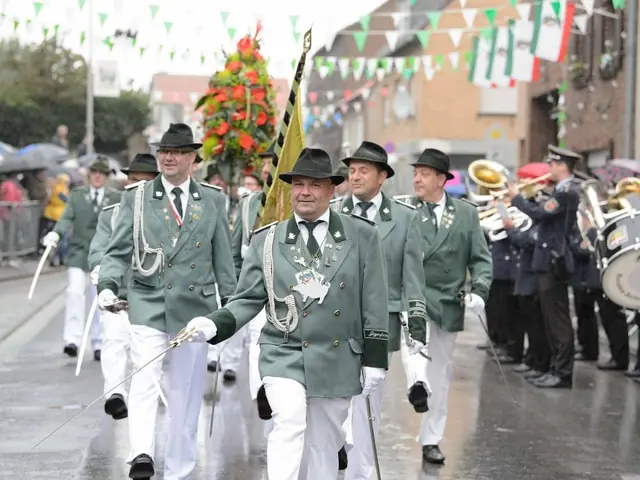 Schützenfest Sonntag Vormittag 2018 – Vorschau 229