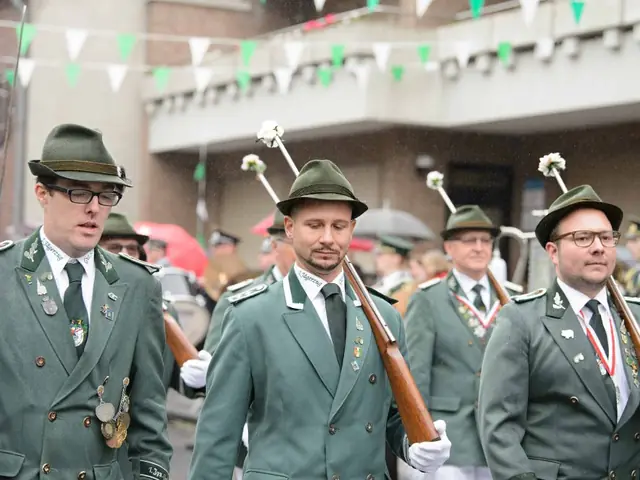 Schützenfest Sonntag Vormittag 2018 – Vorschau 234