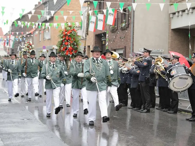 Schützenfest Sonntag Vormittag 2018 – Vorschau 235