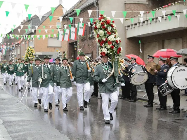 Schützenfest Sonntag Vormittag 2018 – Vorschau 238