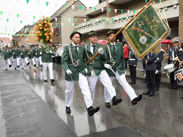 Schützenfest Sonntag Vormittag 2018 – Vorschau 244