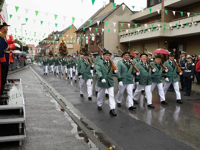 Schützenfest Sonntag Vormittag 2018 – Vorschau 249