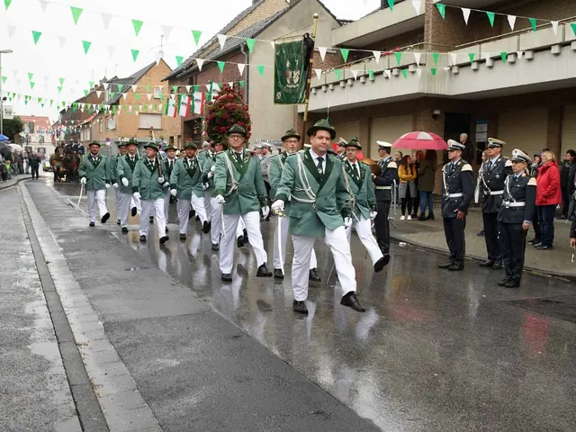 Schützenfest Sonntag Vormittag 2018 – Vorschau 254