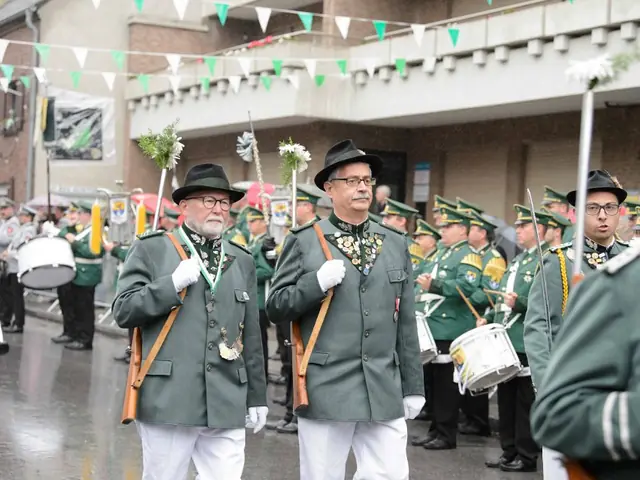 Schützenfest Sonntag Vormittag 2018 – Vorschau 275