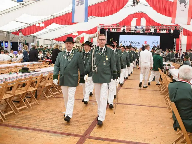 Schützenfest Sonntag Vormittag 2018 – Vorschau 279