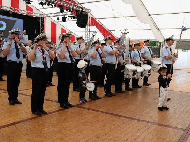 Schützenfest Sonntag Vormittag 2018 – Vorschau 305