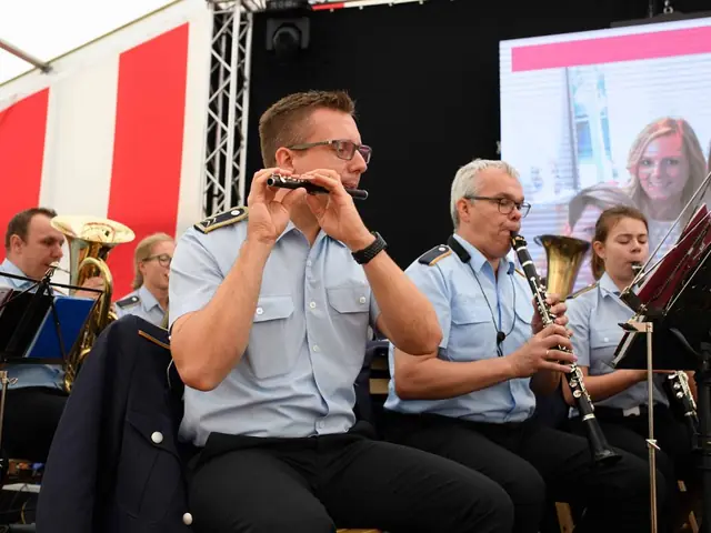 Schützenfest Sonntag Vormittag 2018 – Vorschau 307