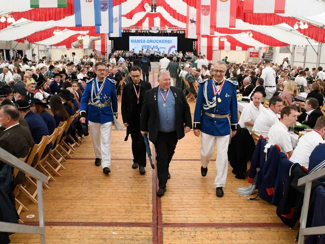 Schützenfest Sonntag Vormittag 2018 – Vorschau 313