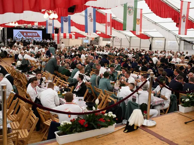 Schützenfest Sonntag Vormittag 2018 – Vorschau 317