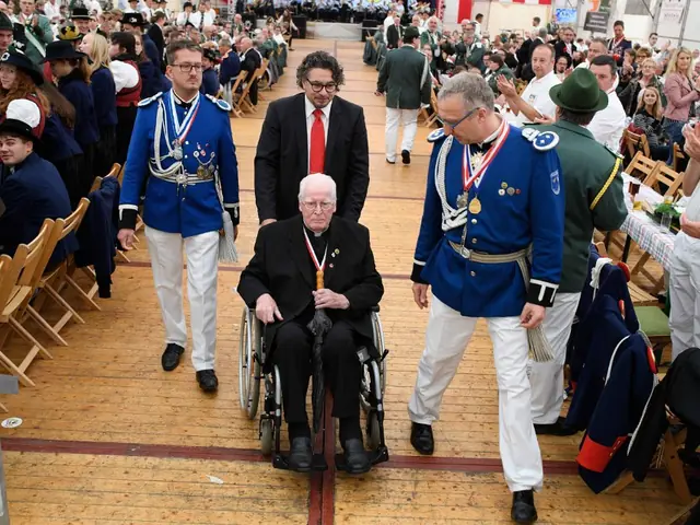 Schützenfest Sonntag Vormittag 2018 – Vorschau 318