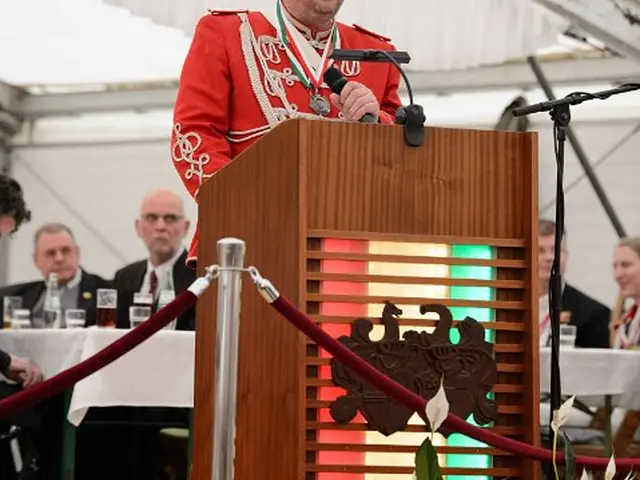 Schützenfest Sonntag Vormittag 2018 – Vorschau 321