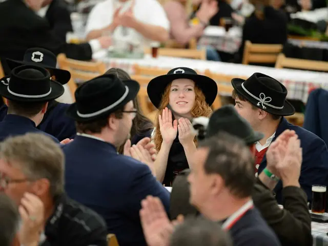 Schützenfest Sonntag Vormittag 2018 – Vorschau 322