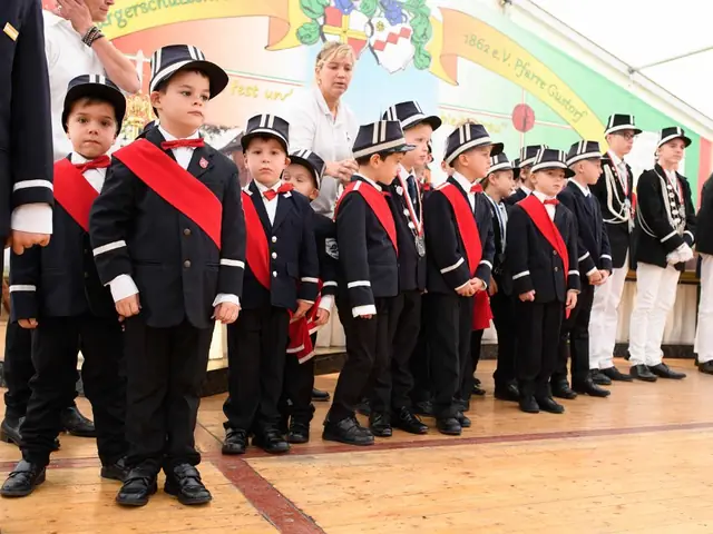 Schützenfest Sonntag Vormittag 2018 – Vorschau 330