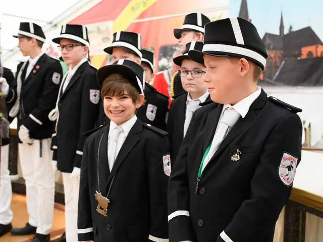 Schützenfest Sonntag Vormittag 2018 – Vorschau 333