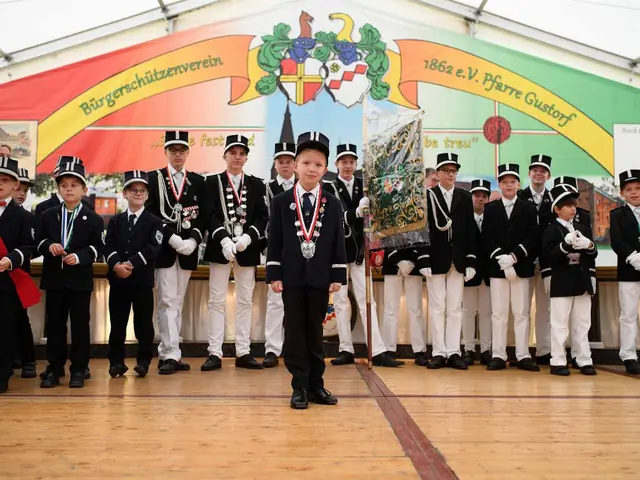 Schützenfest Sonntag Vormittag 2018 – Vorschau 336