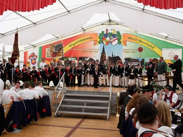 Schützenfest Sonntag Vormittag 2018 – Vorschau 337