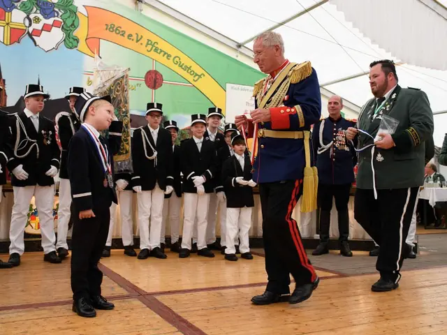 Schützenfest Sonntag Vormittag 2018 – Vorschau 338
