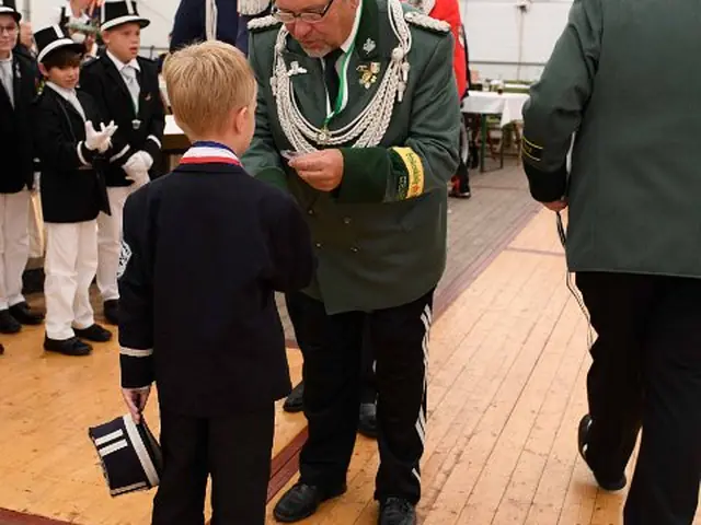 Schützenfest Sonntag Vormittag 2018 – Vorschau 341