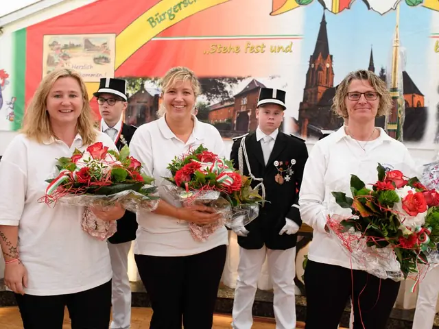 Schützenfest Sonntag Vormittag 2018 – Vorschau 349